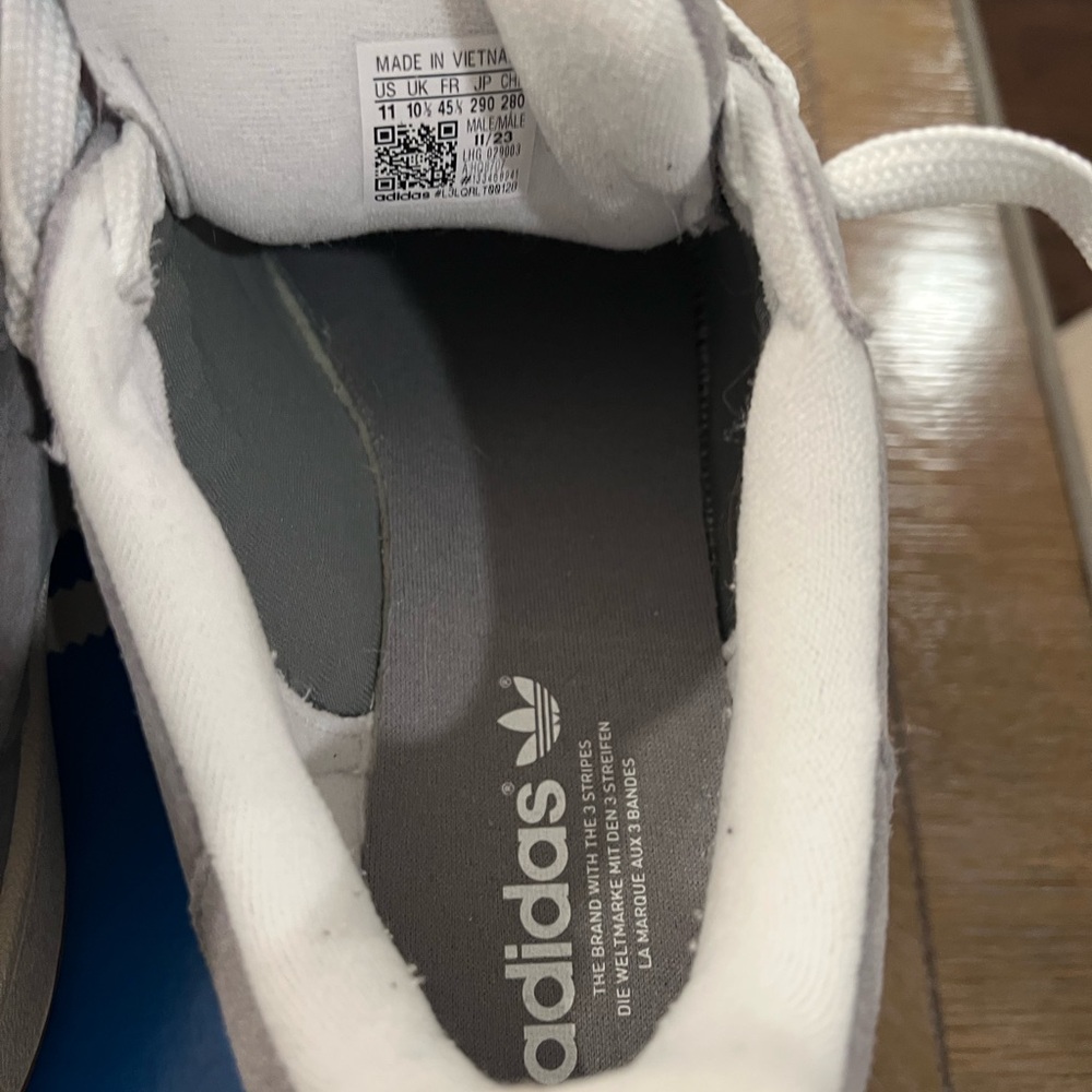 Men’s Adidas Campus Shoes. Size 11. - Picture 6 of 6
